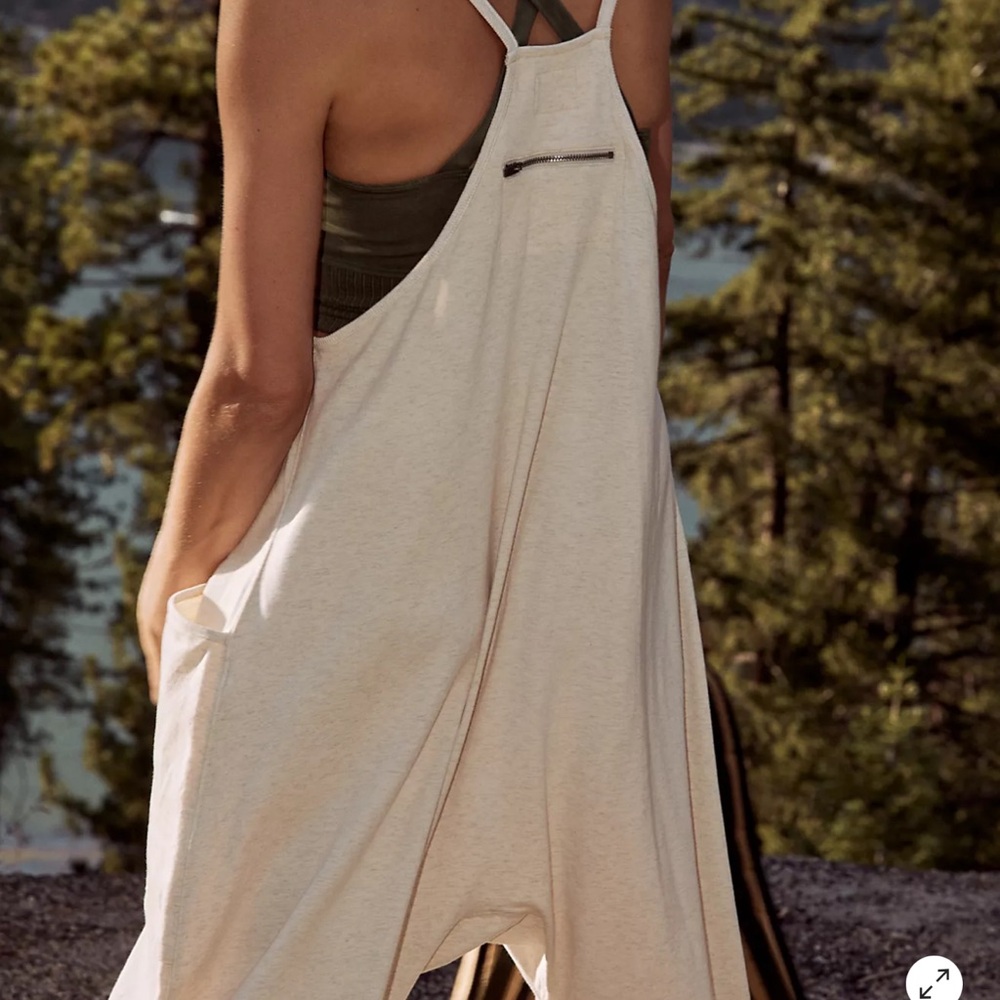 Free People Hot Shot Onesie in Cream NWT - Picture 3 of 6